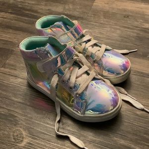 Little girl Iridescent hi-top sneakers